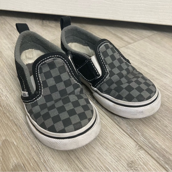 Vans Other - Boys Vans Checkered Black and Grey Shoes Size 7